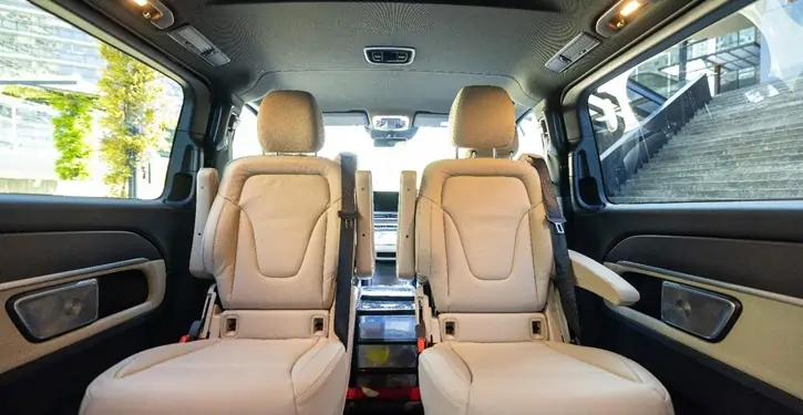 mb-v-class-rear-inside-view
