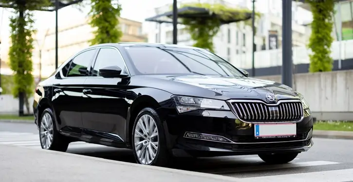 skoda-superb-front-slider